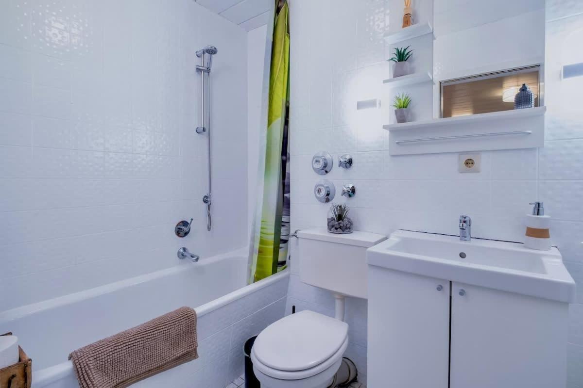 Relaxapartments Black Forest Nature Mit Beheiztem Indoor-Pool Und Sauna - Sonnenbalkon Mit Blick Ins Gruene, Schnelles Internet, Naehe Triberger Wasserfaelle, Fuer Bis Zu 2 Personen Schönwalde Zewnętrze zdjęcie